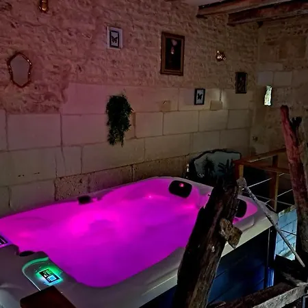 Insolite Dans Un Moulin A Eau Avec Privatif 度假居 *