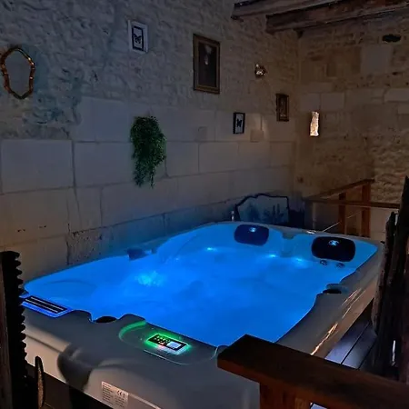 Insolite Dans Un Moulin A Eau Avec Privatif Holiday home Champagnac (Charente-Maritime)