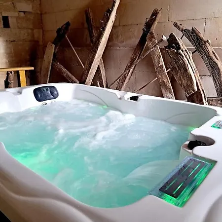 Insolite Dans Un Moulin A Eau Avec Privatif * Champagnac (Charente-Maritime)